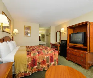 Photo 4 - Americas Best Value Inn Winnsboro, SC