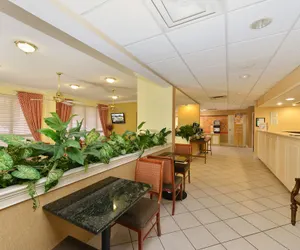 Photo 5 - Quality Inn At the Mall - Valdosta