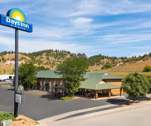 Photo 2 - Days Inn by Wyndham Spearfish