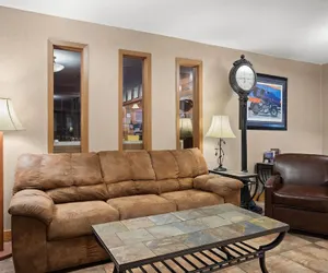 Photo 4 - Days Inn by Wyndham Spearfish