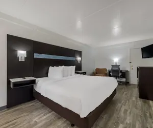Photo 2 - Quality Inn Charlotte Airport