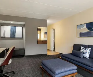 Photo 2 - Courtyard by Marriott Atlanta Northlake