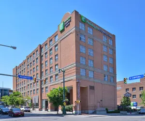 Photo 2 - Holiday Inn Express & Suites Buffalo Downtown - Medical CTR, an IHG Hotel