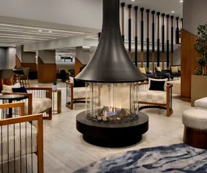 Photo 2 - Marriott Springfield Downtown