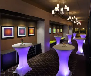 Photo 2 - Holiday Inn Boston - Cambridge Area by IHG