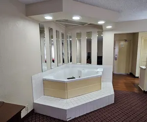 Photo 4 - Greenstay Hotel Joplin Missouri