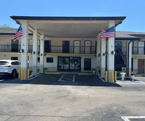 Photo 2 - High Springs Inn