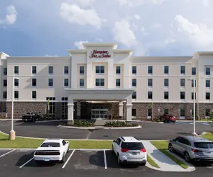 Photo 2 - Hampton Inn & Suites Fayetteville