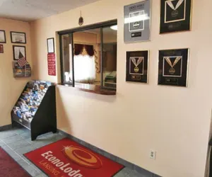Photo 5 - Econo Lodge Lansing - Leavenworth