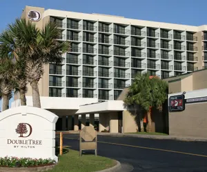 Photo 2 - DoubleTree by Hilton Atlantic Beach Oceanfront