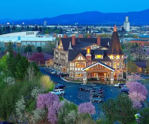 Photo 2 - Holiday Inn Express Spokane Downtown by IHG