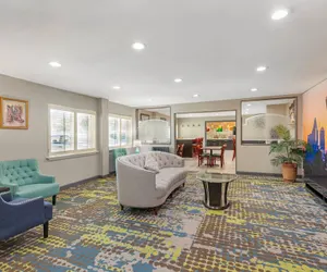 Photo 3 - Quality Inn & Suites Plano East - Richardson