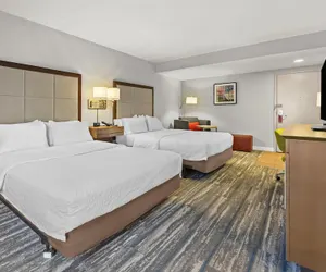 Photo 5 - Hampton Inn Toledo-South/Maumee