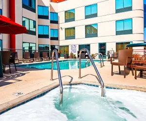 Photo 2 - Best Western Plus Suites Hotel - Los Angeles LAX Airport