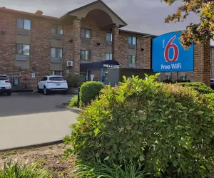 Photo 2 - Motel 6 Milwaukee, WI - Glendale