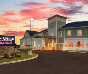 Photo 2 - Fairfield Inn & Suites by Marriott Cape Cod Hyannis