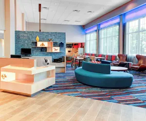 Photo 2 - Fairfield Inn & Suites by Marriott Cape Cod Hyannis