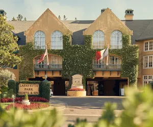 Photo 2 - Lafayette Park Hotel & Spa