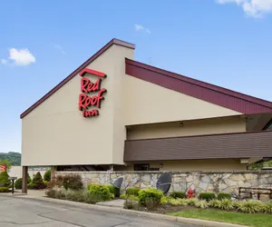 Photo 2 - Red Roof Inn Charleston West - Hurricane, WV