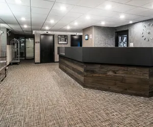 Photo 5 - Days Hotel by Wyndham University Ave SE