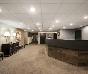 Photo 3 - Days Hotel by Wyndham University Ave SE