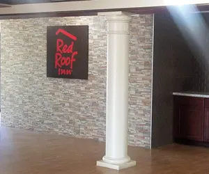 Photo 4 - Red Roof Inn & Suites Houston - Hobby Airport