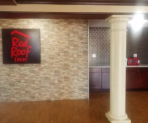 Photo 5 - Red Roof Inn & Suites Houston - Hobby Airport