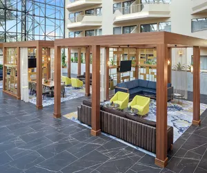 Photo 5 - DoubleTree by Hilton Hotel Newark Airport