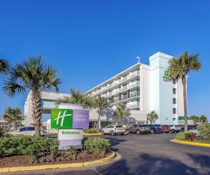 Photo 2 - Holiday Inn Resort Oceanfront at Surfside Beach, an IHG Hotel