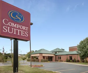 Photo 2 - Comfort Suites Parkersburg South