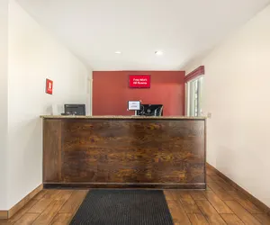 Photo 4 - Red Roof Inn Paducah