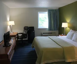 Photo 4 - Days Inn & Suites by Wyndham Bridgeport - Clarksburg