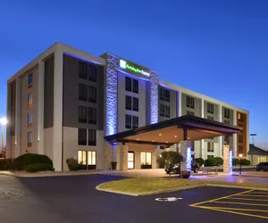 Photo 2 - Holiday Inn Express Rochester - University Area, an IHG Hotel