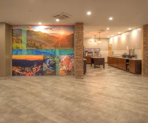 Photo 4 - Clarion Pointe Downtown Gatlinburg