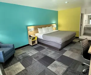 Photo 4 - Days Inn by Wyndham Eglin AFB
