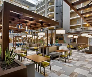 Photo 4 - Embassy Suites by Hilton Orlando International Dr Conv Ctr