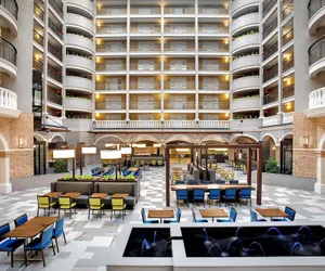 Photo 2 - Embassy Suites by Hilton Orlando International Dr Conv Ctr