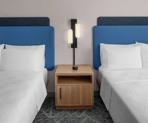 Photo 5 - Hampton Inn by Hilton Costa Mesa Newport Beach