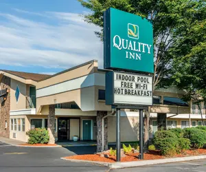 Photo 2 - Quality Inn Klamath Falls - Crater Lake Gateway