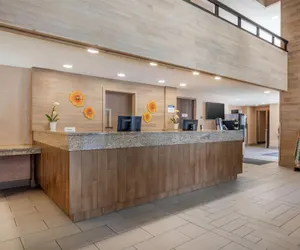 Photo 4 - Best Western Plus Oak Harbor Hotel & Conference Center