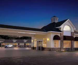 Photo 2 - Best Western of Harbor Springs
