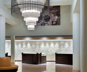 Photo 5 - Newark Liberty International Airport Marriott