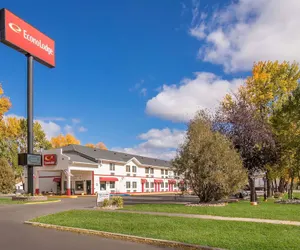 Photo 2 - Econo Lodge Grand Forks