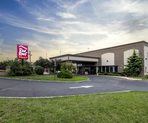 Photo 2 - Red Roof PLUS+ Newark Liberty Airport - Carteret