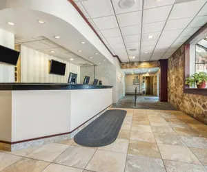 Photo 5 - Ramada by Wyndham State College Hotel & Conference Center