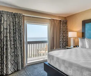 Photo 5 - Lincoln Sands Oceanfront Resort, an Ascend Collection Hotel