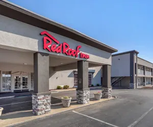 Photo 2 - Red Roof Inn Dunn
