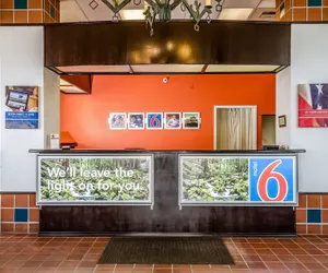 Photo 4 - Motel 6 Oakdale, CA