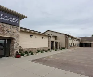 Photo 2 - Cottonwood Inn and Conference Center