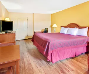 Photo 4 - Boerne Inn and Suites